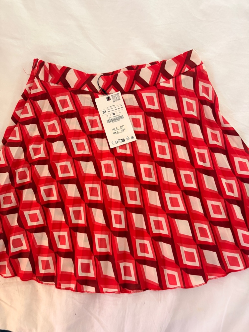 Zara Red & White Geometric Pleated Skirt
